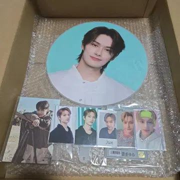 SEVENTEEN 준 부채