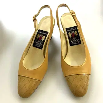 MIHAMA 베이지 펌프스