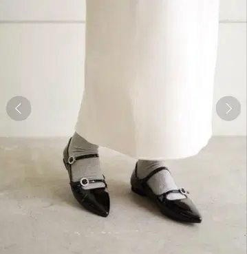 미사용 새상품! SESTO 세스트 비쥬 스트랩 플랫 펌프스 에나멜