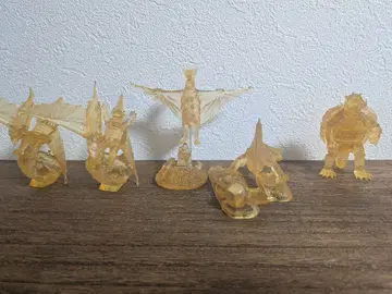 특촬물 대백과 3 가메라, 기론, 가이아스