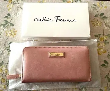 Cathie Ferrari 지갑 새상품 박스 포함