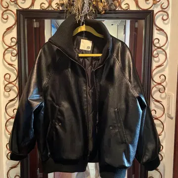 Java 새상품급 블랙 M사이즈 합성 피혁 자켓