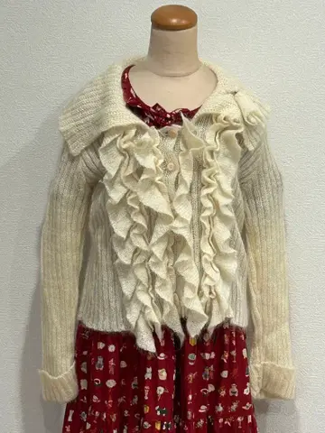 잉게보그 아이보리 프릴 가디건 긴팔