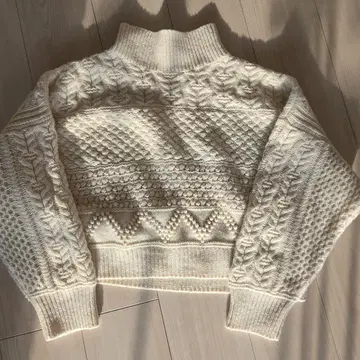 SHIPS 아이보리 케이블 니트 스웨터