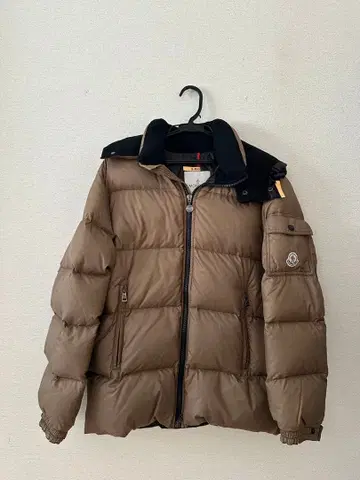 MONCLER 브라운 다운 자켓 00