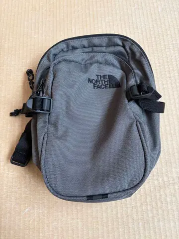 THE NORTH FACE 숄더백 그레이