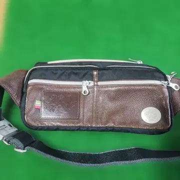 오로비안코 브라운과 블랙 숄더백