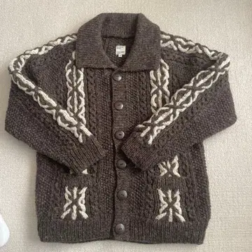 [새상품급] 카우치 다크 브라운 케이블 짜임 니트 가디건