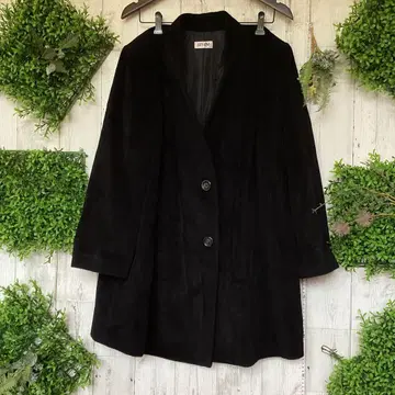 평평하게 놓음 가슴 너비 64 소매 폭 19