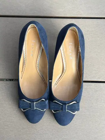 fauve 네이비 리본 포함 펌프스