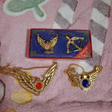 빨간 망토 차차 목걸이 브로치 세트