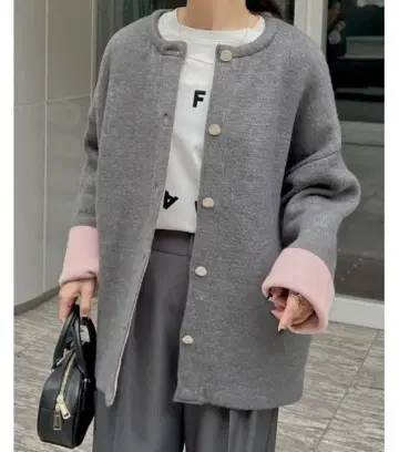 바이컬러 금장 버튼 기모 니트 코트