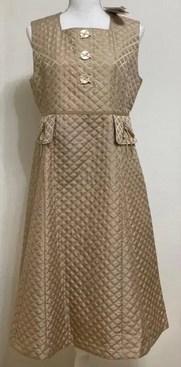 슈퍼 뷰티 퀼팅 원피스 새상품 가격표 포함 42