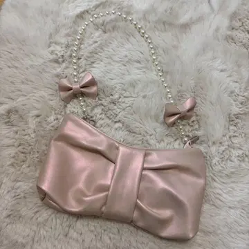 리본 포함 핑크 새틴 숄더백