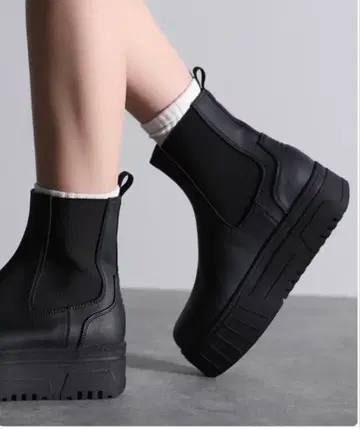 Java 사이드 고어 5cm대 통굽 숏 미들 부츠