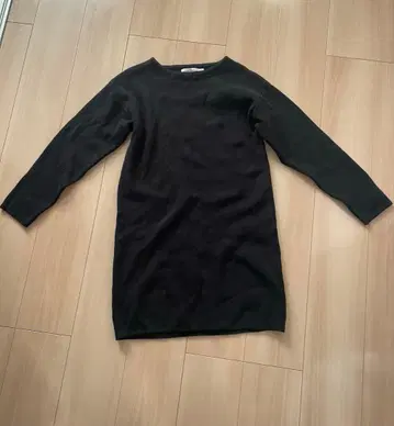 블랙 크롭 상의와 드레스 세트