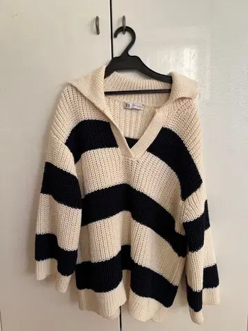 ZARA 보더 니트 스웨터