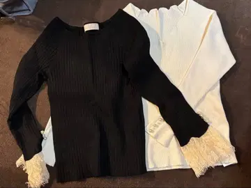 화이트, 블랙 니트 2장 세트 트란테안