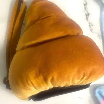 마리 씨 베이커리 초코 코로네 바디백