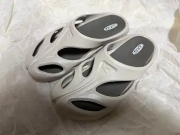 KEEN 킨 샌들 SHANTI