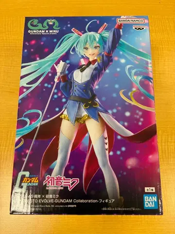 GUNDAM x 하츠네 미쿠 피규어