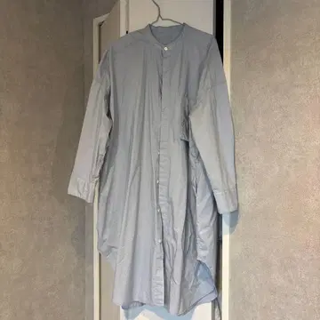 UNIVERSAL TISSU 라이트 블루 긴팔 셔츠