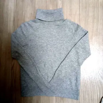 UNIQLO 캐시미어 100% 하이넥 스웨터