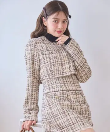 [ 미사용 새상품 ] NICE CLAUP 트위드 숏 자켓 베이지