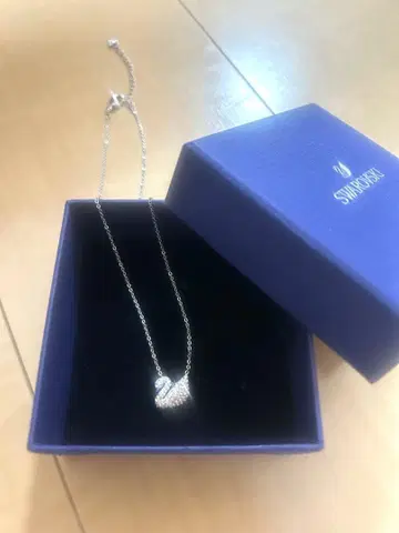 스와로브스키 목걸이