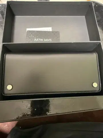 JUSTIN DAVIS 블랙 가죽 장지갑