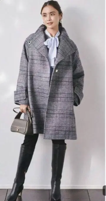 셀포드 전개 A라인 숏코트 체크