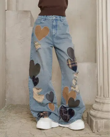 [ 완판템 ] Darich 랜덤 하트 패치워크 데님 팬츠 S 사이즈
