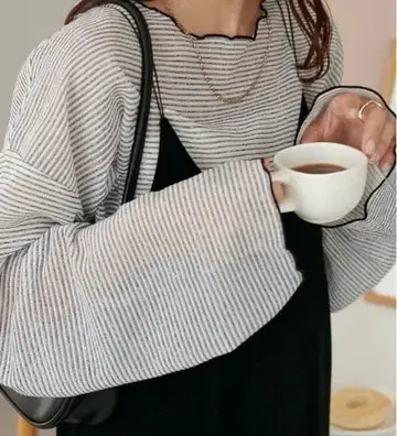 스트라이프 긴팔 상의