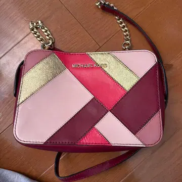 MICHAEL KORS 패치워크 숄더백