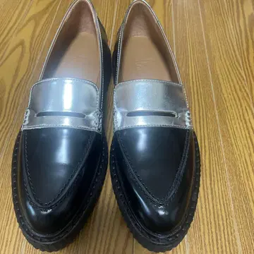 플라밍고 블랙 실버 로퍼