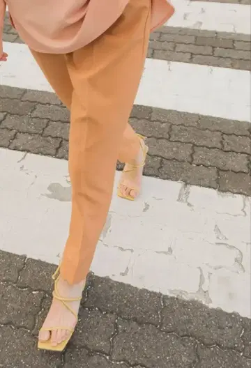 SOPHIA 4WAY 스트레치 테이퍼드 팬츠