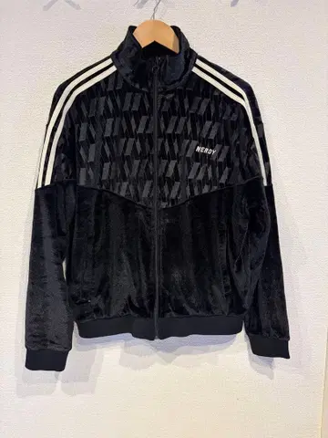 NERDY 널디 벨로아 셋업 사이즈 S