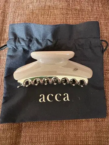 acca 베이지 헤어 클립 대