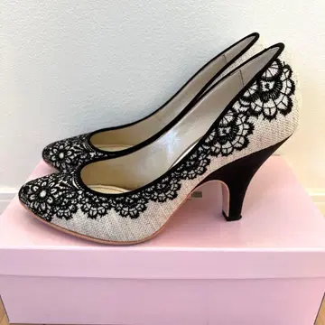 DIANA 다이애나 레이스 자수 펌프스