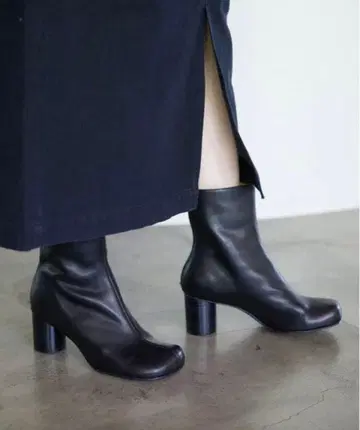 슬로브 이에나 스퀘어토 숏부츠 블랙 새상품 24cm