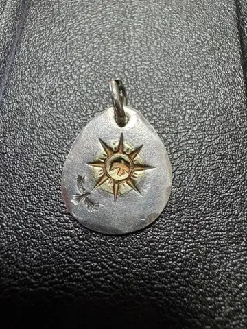 실버 골드 태양 모티브 펜던트 타타키 1992년 고로즈풍 중고품