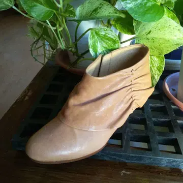 천연 가죽 제품 신발 장인이 만든 베이지 지퍼 달린 앵클부츠 23cm