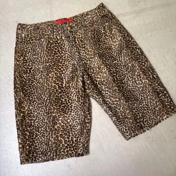 Miracle WOMAN 레오파드 무늬 숏팬츠 사이즈 I