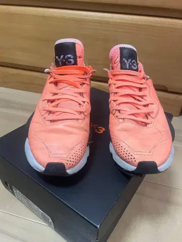 Y-3 오렌지 스니커즈