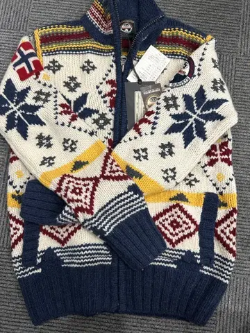 NAPAPIJRI 나파피리 니트