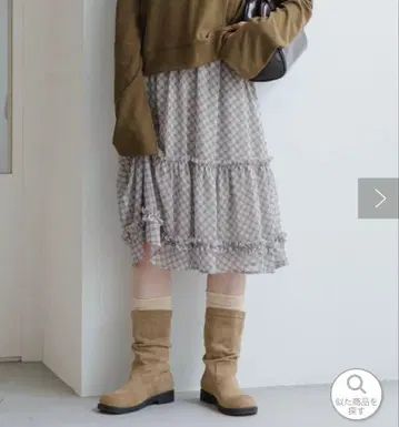 카스타네 그레이 계열 체크 무늬 플레어 스커트