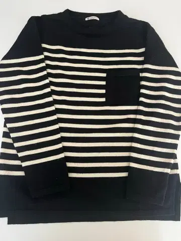 오르치발 보더 스웨터 가슴 포켓 있음 울 100% 하자품