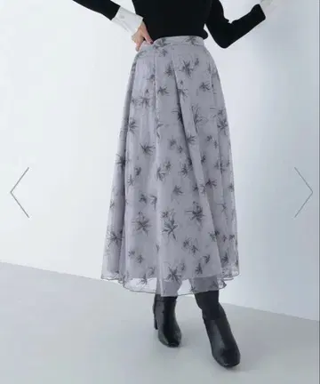 NATURAL BEAUTY BASIC 튤 자수 플레어 스커트