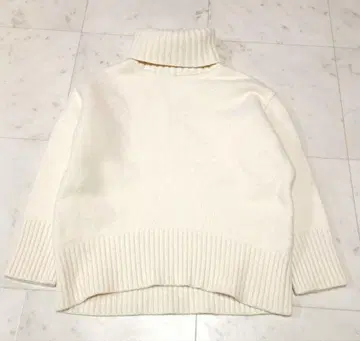 오블리 OBLI 터틀넥 니트 스웨터