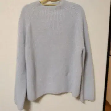 리브 짜임 라이트 그레이 스웨터